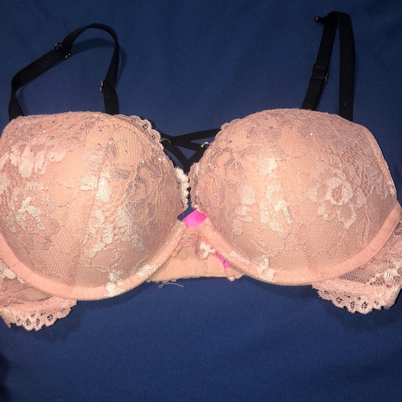 Pink And Black Lace Lasenza Bra - Picture 2 of 4